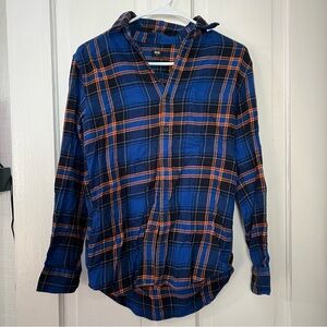 Uniqlo Blue and Orange Checkered Men's Shirt